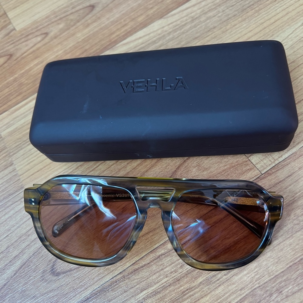 Vehla Sunglasses, Phoenix Camo/Toffee green sunnies, comes with case
